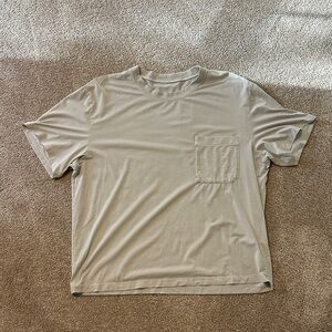 Men's lululemon Beige T-Shirt with Pocket